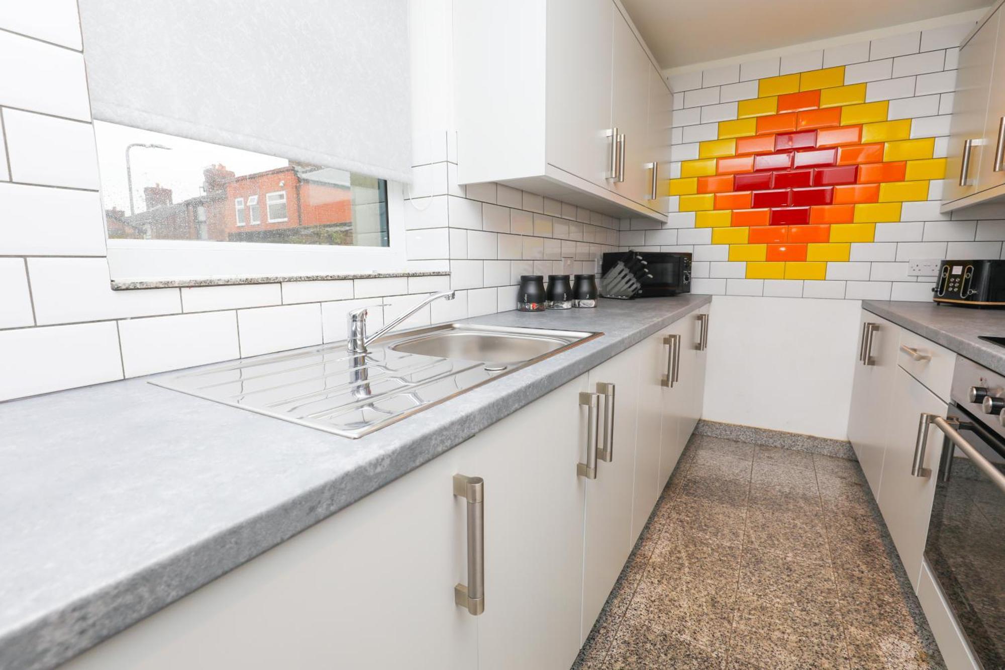 Anfield Luxe Retreat - Stylish Stay With Parking - Steps From Stadium - Short Drive To City Centre Liverpool Exterior foto